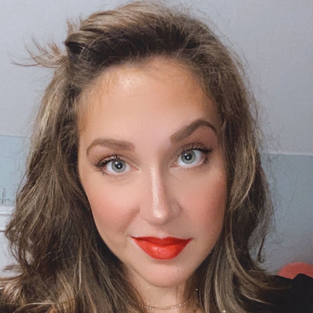 Meet your Posher, Danielle